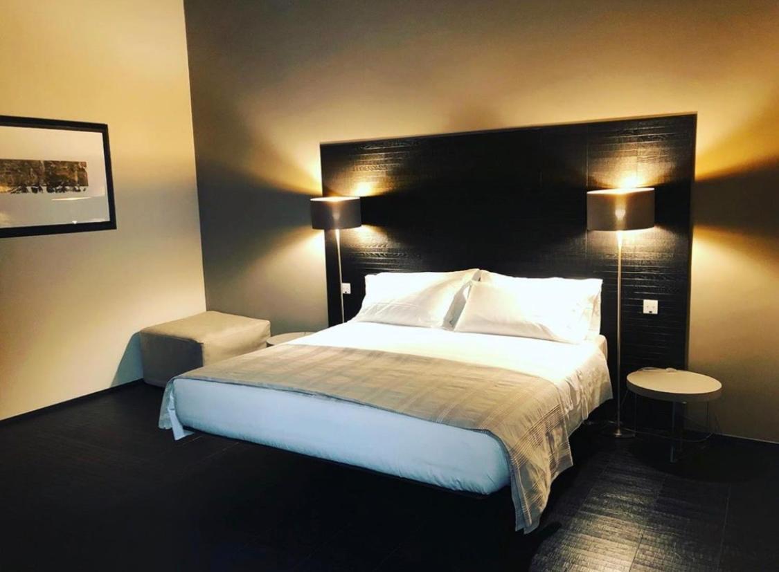 Salina Luxury Suites Parma Luaran gambar